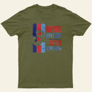 Never Surrender Entrageek T-Shirt